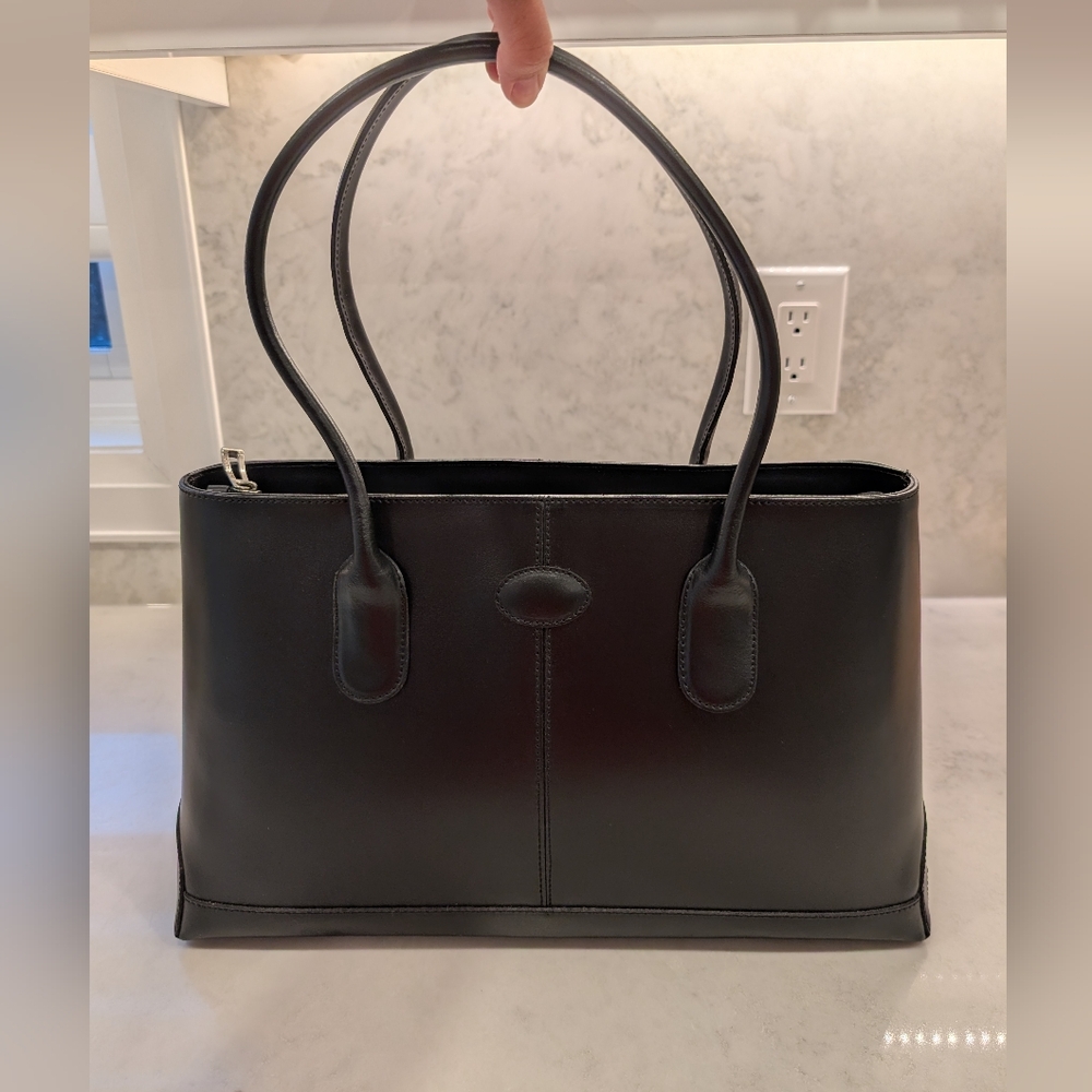 New with Tag Vittorio Black Leather Purse Made in Italy